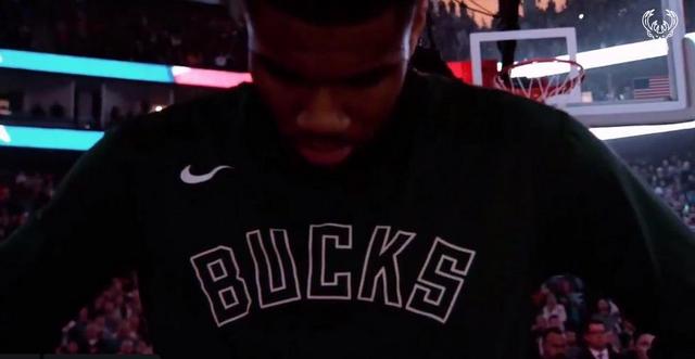 养老？不存在！40岁永动机累瘫了：触球101次 连续10轮狂奔90分钟（养老？想多了！40岁“永动机”累趴：101次触球，已连10轮跑满90分钟）