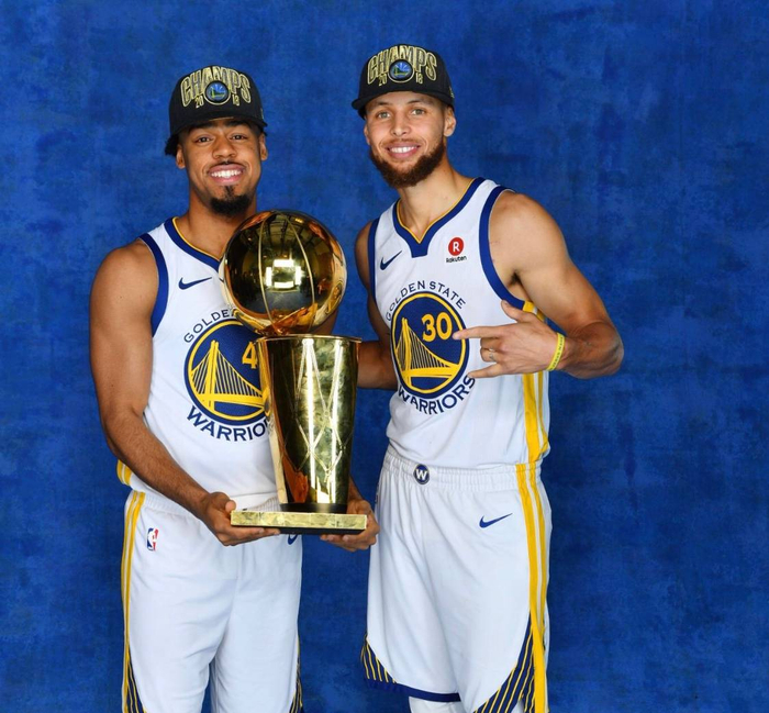 美国队大名单：德斯特、雷纳、巴洛贡入选，普利希奇未被征召（美国队公布大名单：德斯特、雷纳、巴洛贡在列，普利希奇落选）