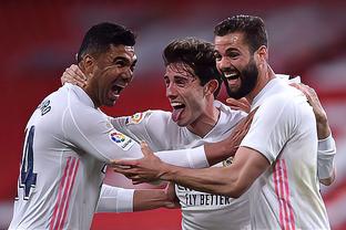 科莫总监：除为帕斯提供比赛与成长环境，我不知道还能做什么（科莫总监：除了为帕斯创造比赛与成长机会，我别无他法）