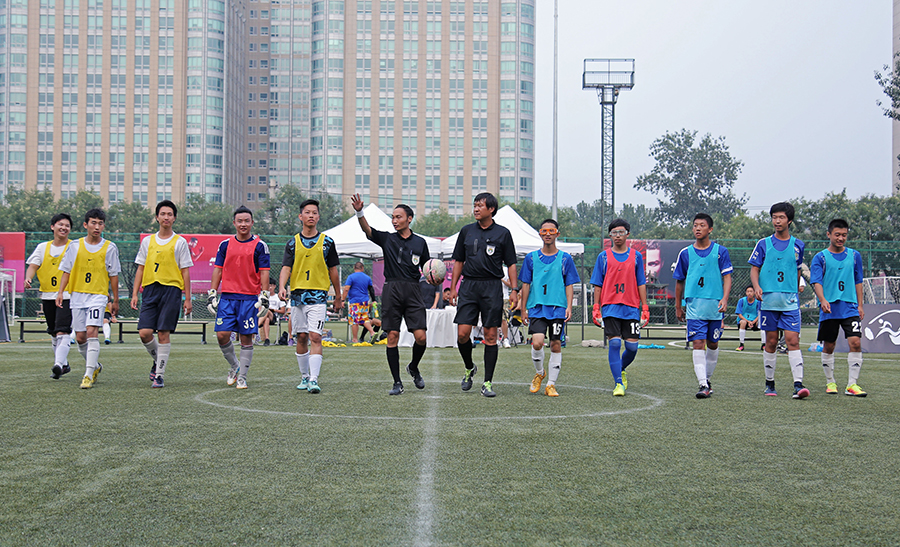 曼联U18以7-0狂胜利物浦U18，15岁加布里埃尔戴帽（15岁小将加布里埃尔戴帽，曼联U18 7-0横扫利物浦U18）