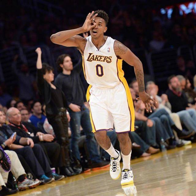 拜仁官方：将在对圣保利赛前为金斯利-科曼举办告别仪式（拜仁官宣：对阵圣保利赛前将为金斯利-科曼举行告别仪式）