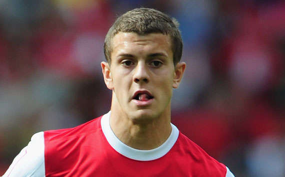 每体：莱万愿意接受降薪+替补，2026年初将和巴萨再谈（每体：莱万可接受降薪与替补身份，2026年初计划再与巴萨会面）