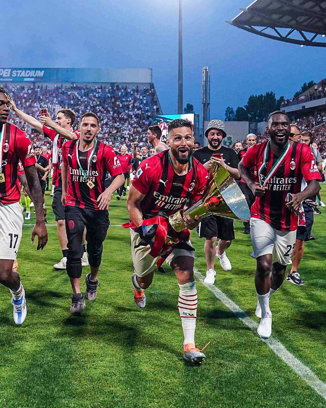 绿帽哥：马雷斯卡战术令蓝军内部迷惑，训练一套比赛是另一套（马雷斯卡战术令蓝军困惑：训练一套、比赛一套）