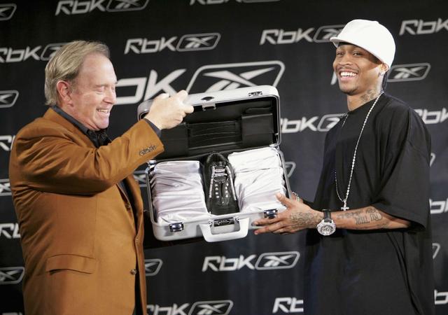 青训教练：由于体能和场上冲击力太出色，于帕还踢过前锋（青训教练透露：体能与冲击力突出，于帕曾客串前锋）